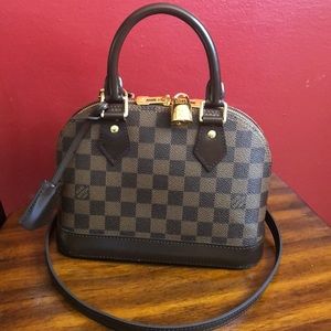 Louis Vuitton Handbag AA3178